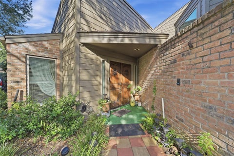 Photo of 15326 La Mancha Drive, Houston, TX 77083 (MLS # 33694562)