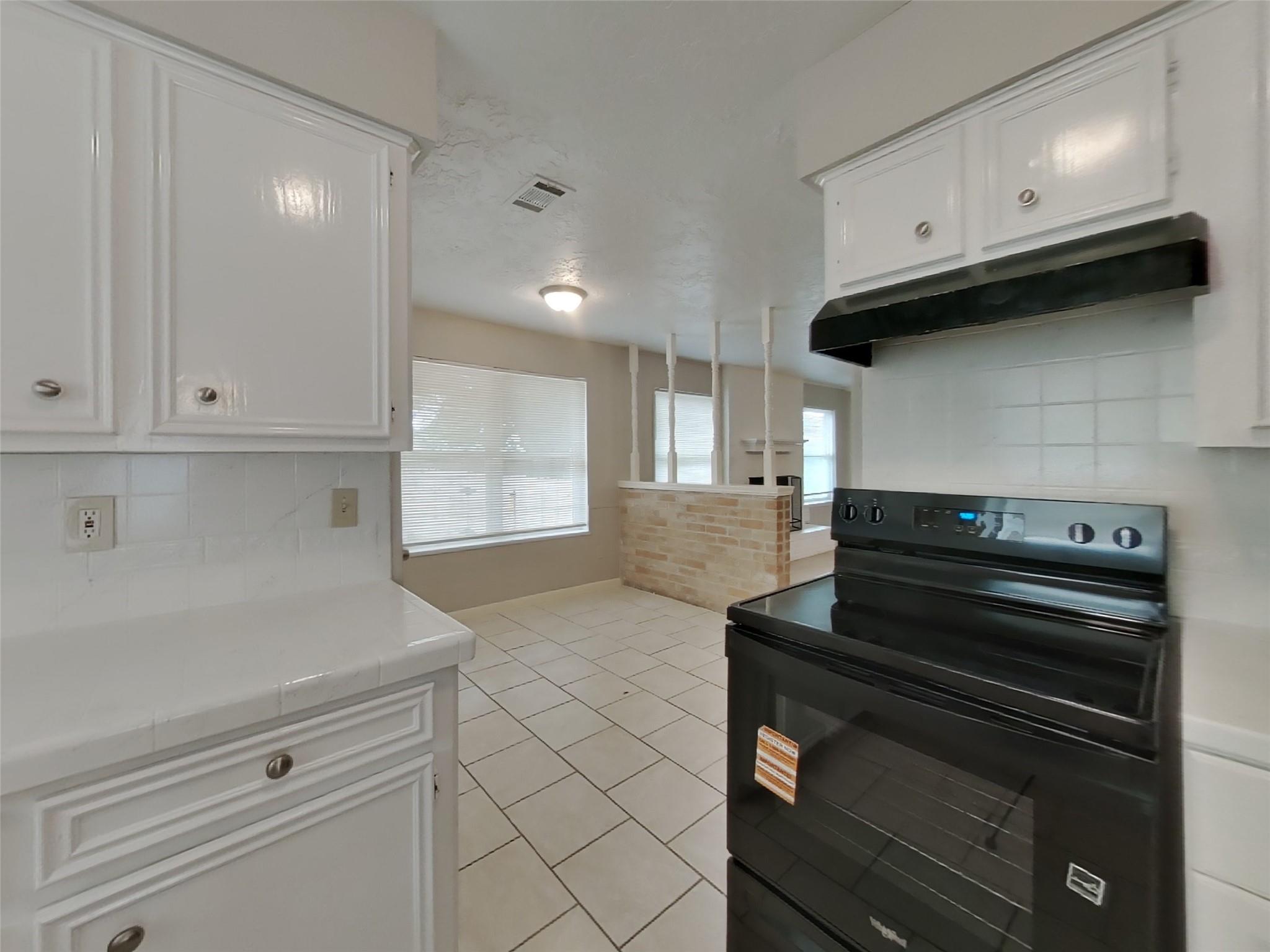 12027 Arrowhead Glen Drive