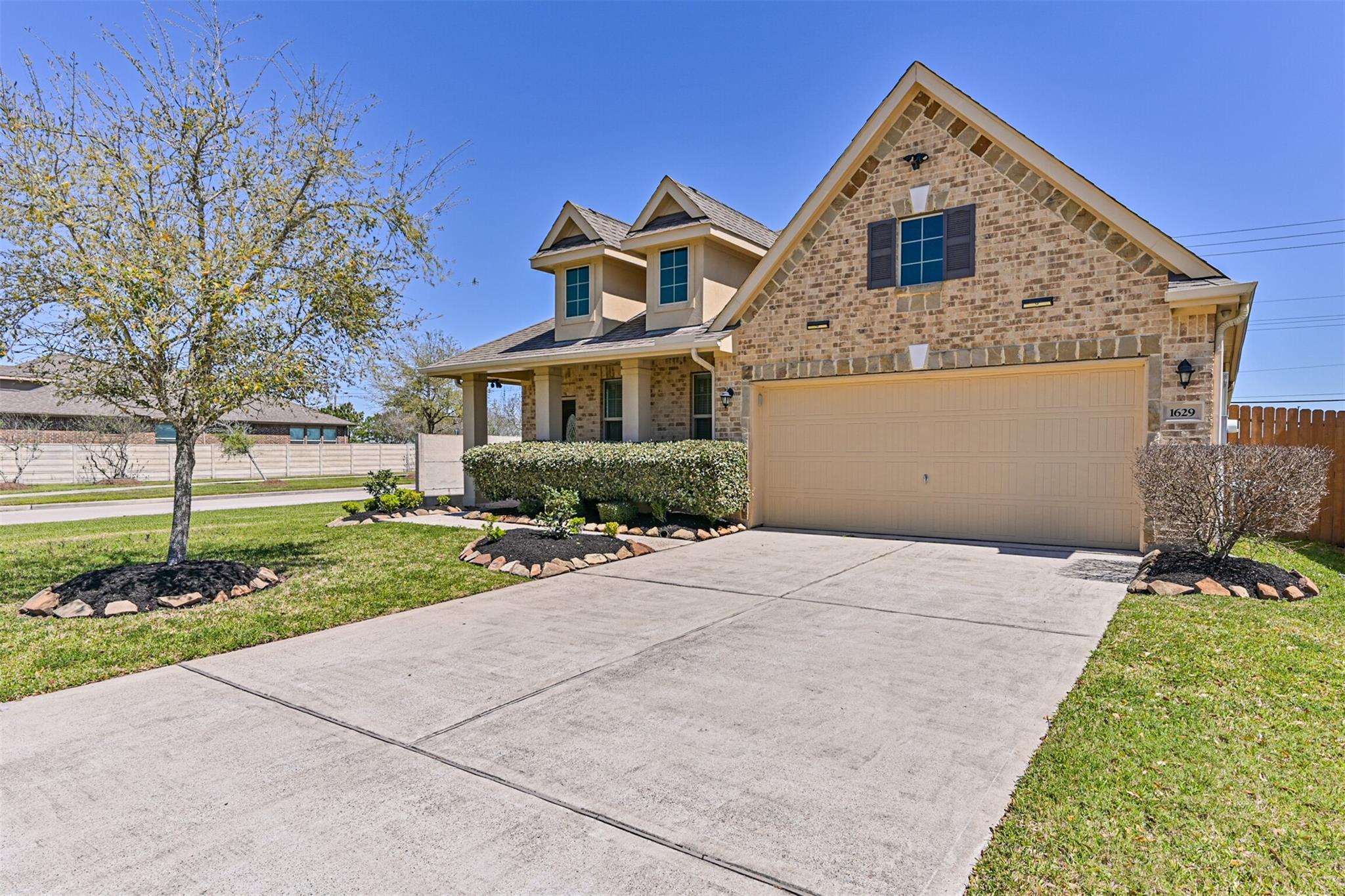 1629 Canchola Lane