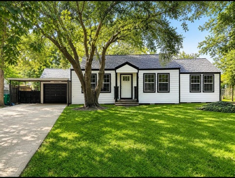 Photo of 714 Morrell St ST, Baytown, TX 77520 (MLS # 70165943)