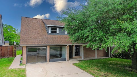 Photo of 5515 Greylog Drive, Houston, TX 77048 (MLS # 83549568)