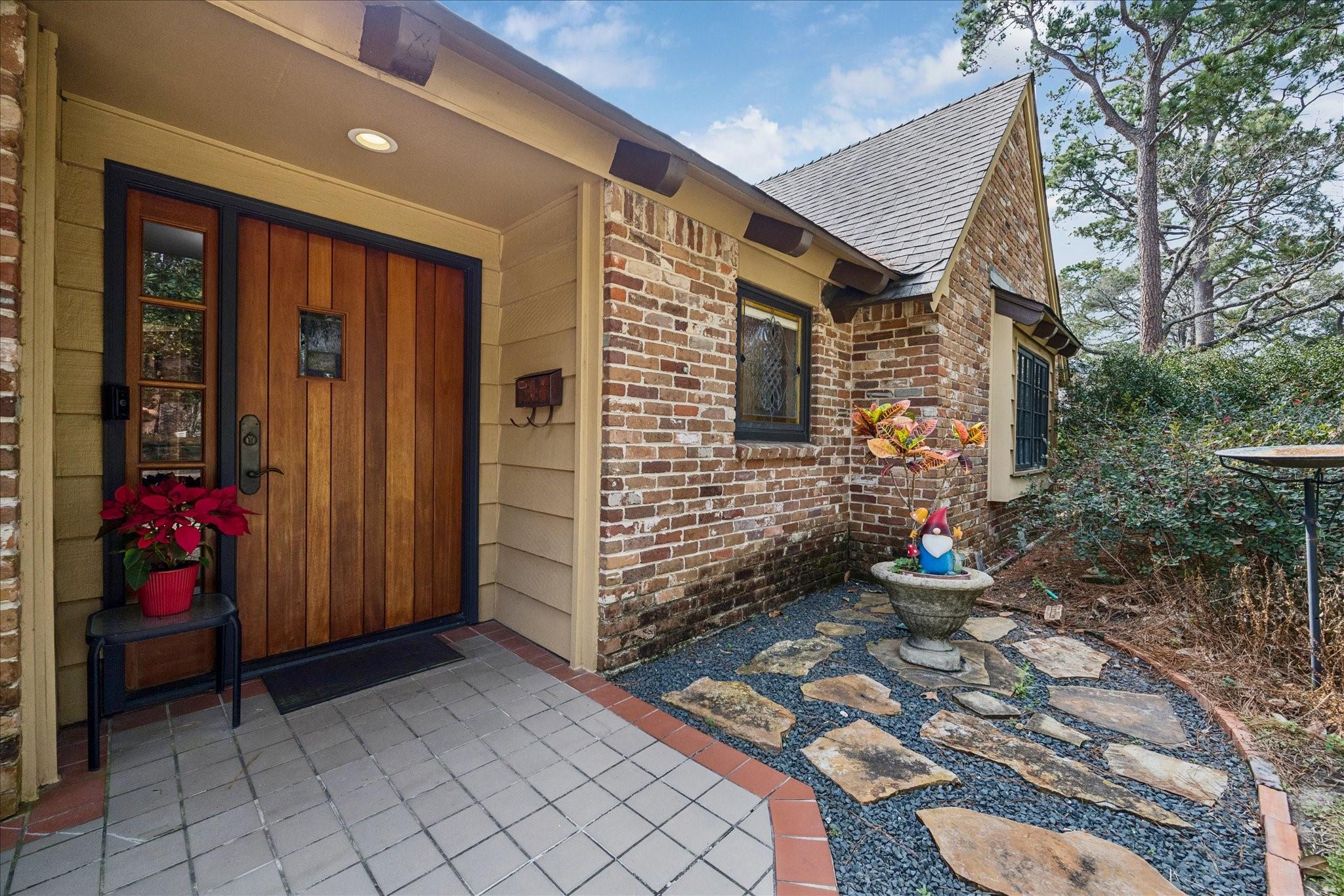 14415 Carolcrest Drive