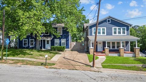 Photo of 1302 20th Street, Huntsville, TX 77340 (MLS # 93270237)