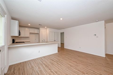 Photo of 5027 Hurston Park Trail, Rosharon, TX 77583 (MLS # 82213080)