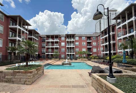 Photo of 2400 Mccue Road #325, Houston, TX 77056 (MLS # 29470516)