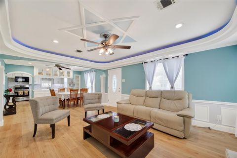 Photo of 7404 Erath Street, Houston, TX 77023 (MLS # 25167517)