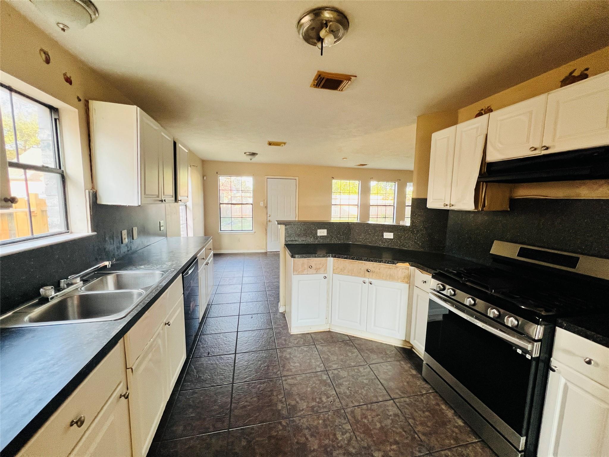 3415 Lantern Bay Lane
