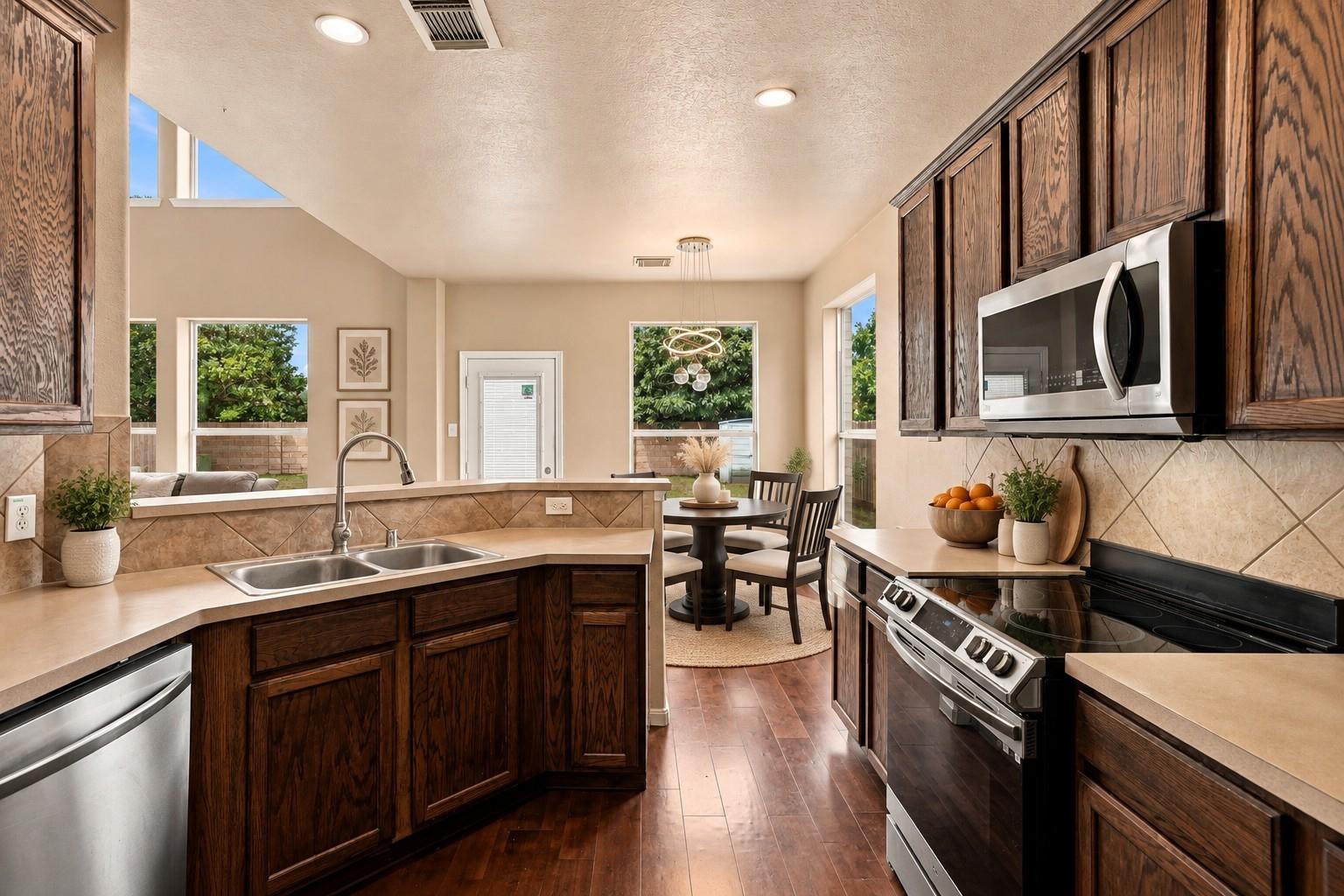 11107 Canyon Crossing Lane