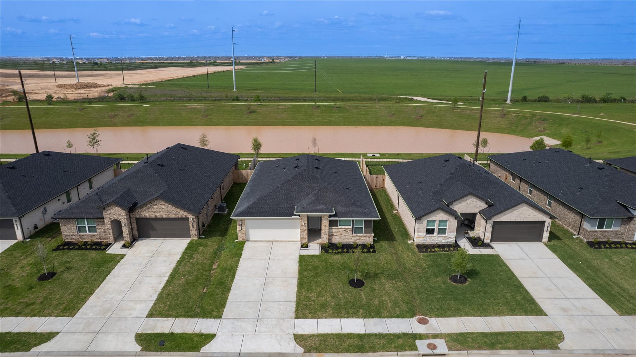 3827 Pierce Place Lane