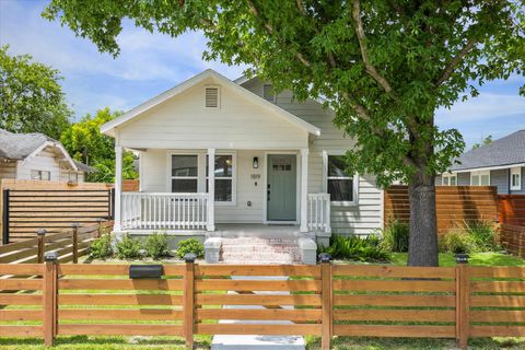 Photo of 1819 Studewood Street, Houston, TX 77008 (MLS # 55834496) Photo of 1819 Studewood Street, Houston, TX 77008 (MLS # 55834496)