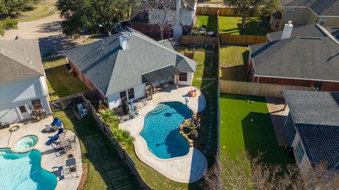 Apartment For Sale - 17707 Scrub Oak Court<br/> Richmond, TX 77407