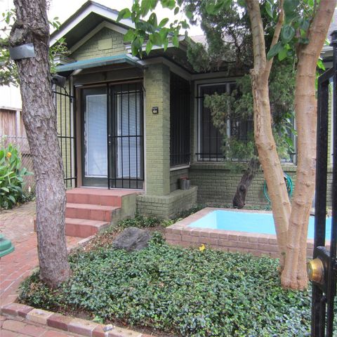 Photo of 512 W Polk Street, Houston, TX 77019 (MLS # 39074495)