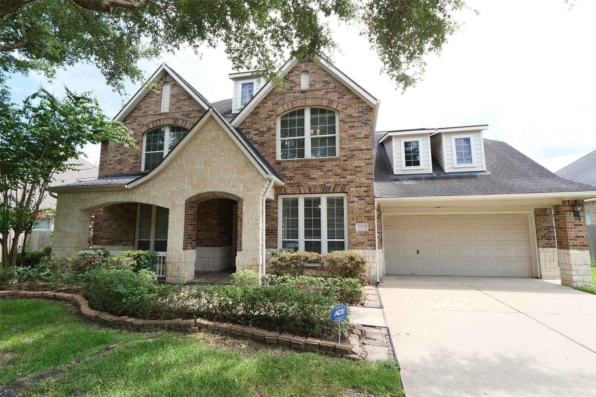 22719 Sierra Lake Court