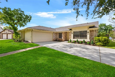 Homes For Sale - 2602 Planters Row<br/> Sugar Land, TX 77478