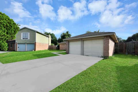 Homes For Sale - 3302 Hombly Road<br/> Houston, TX 77066