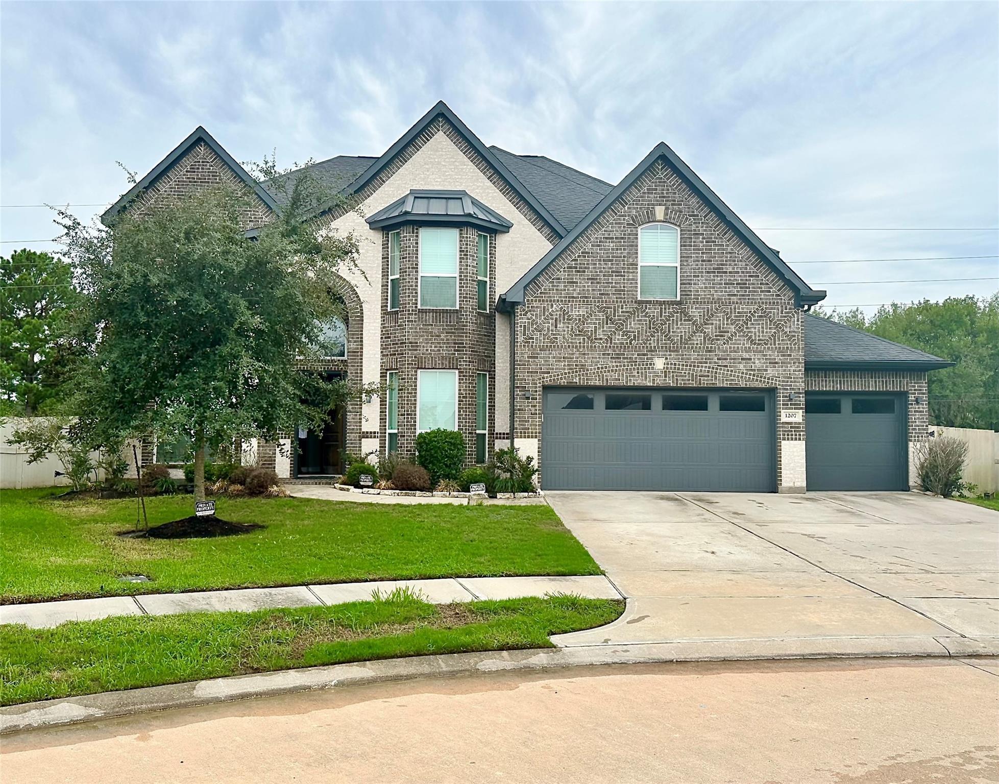 1207 Euclid Court