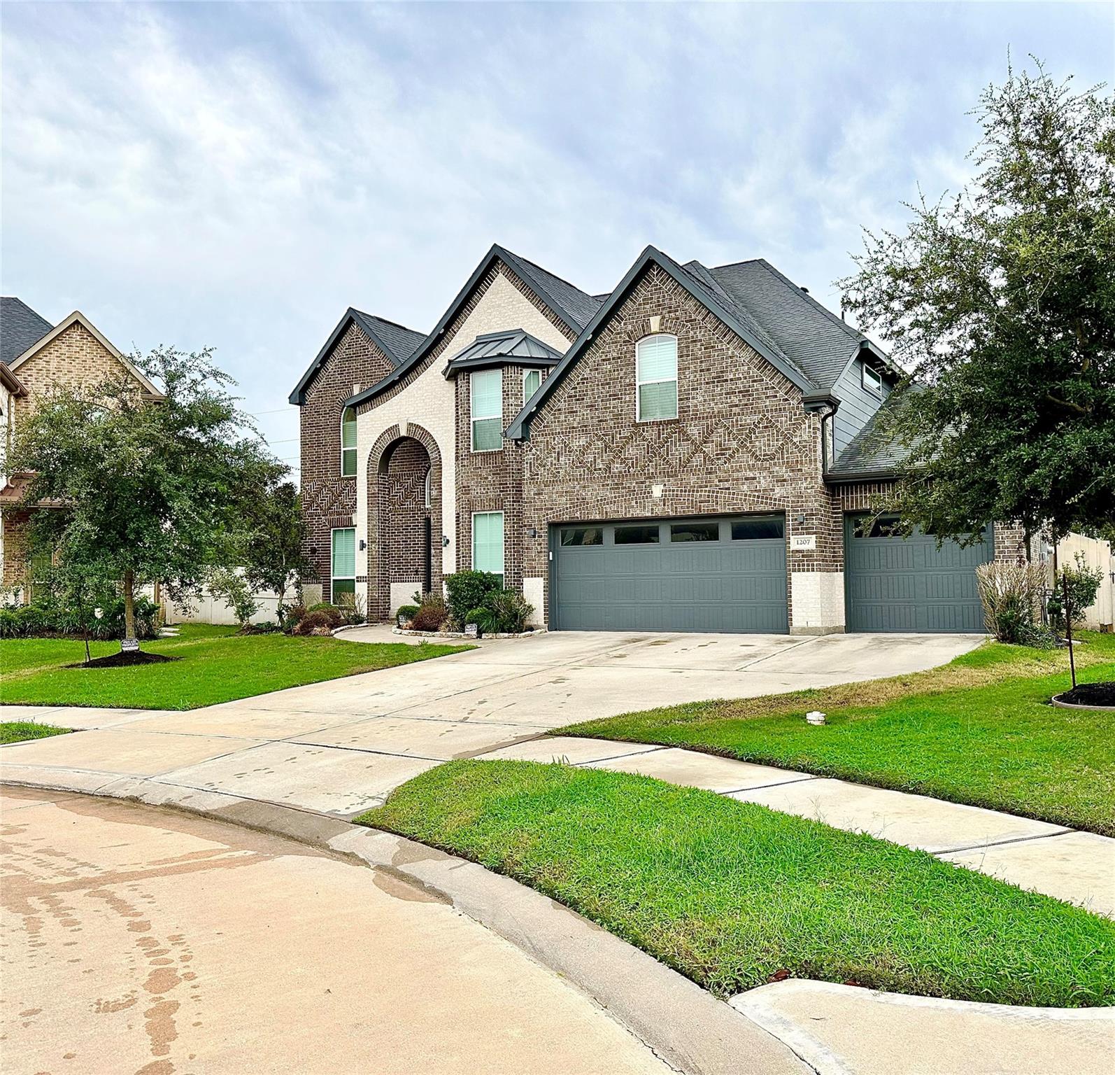 1207 Euclid Court