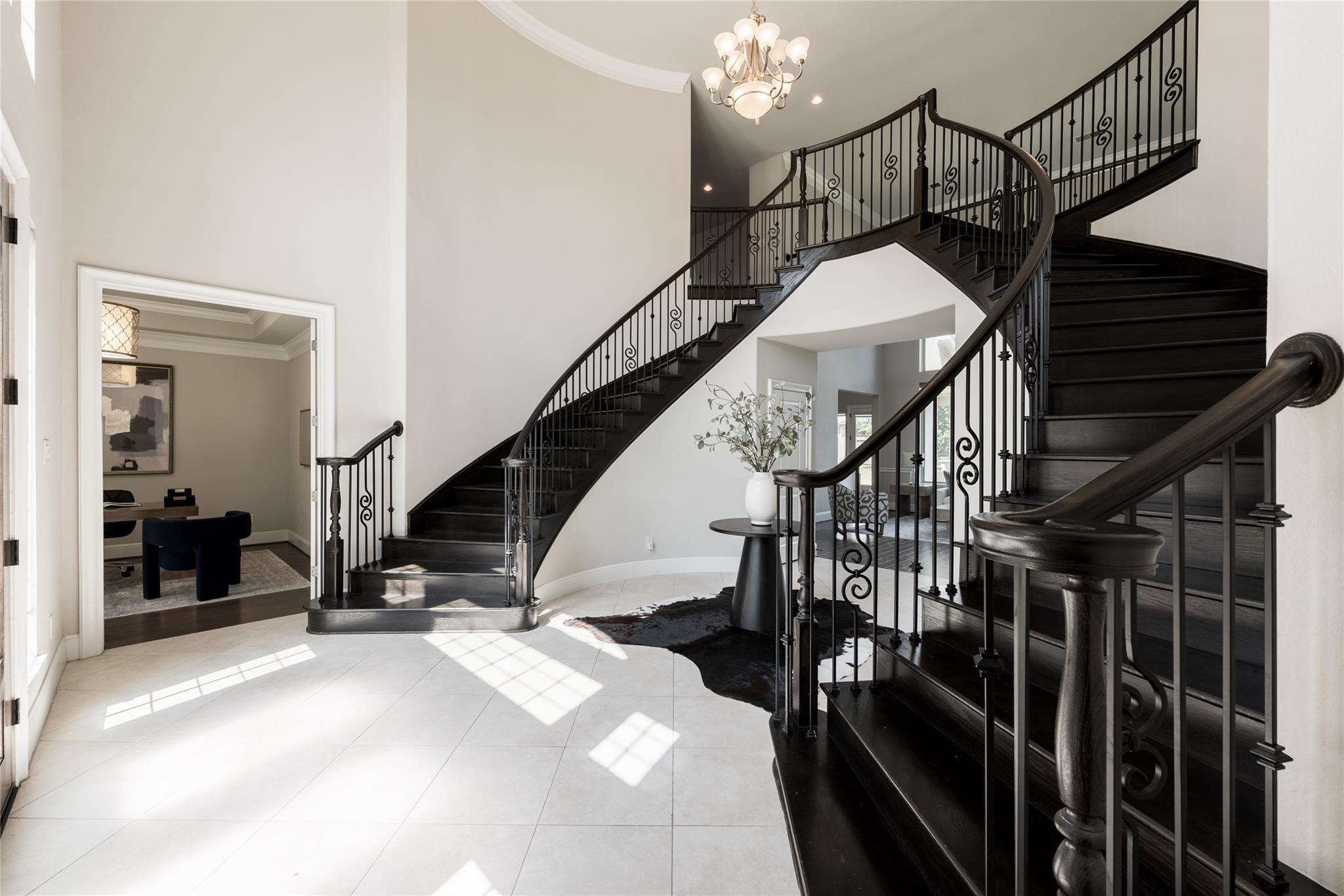 10611 N Sunrise Shores Lane