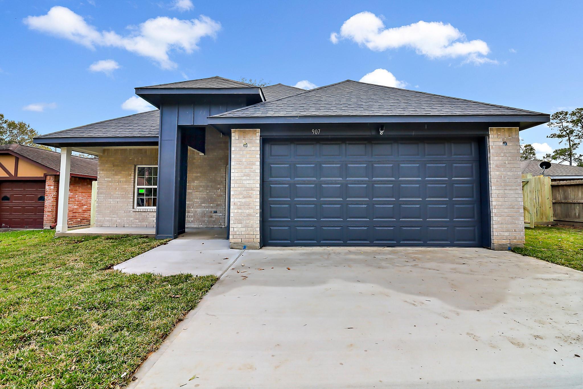 15907 Castaway Court