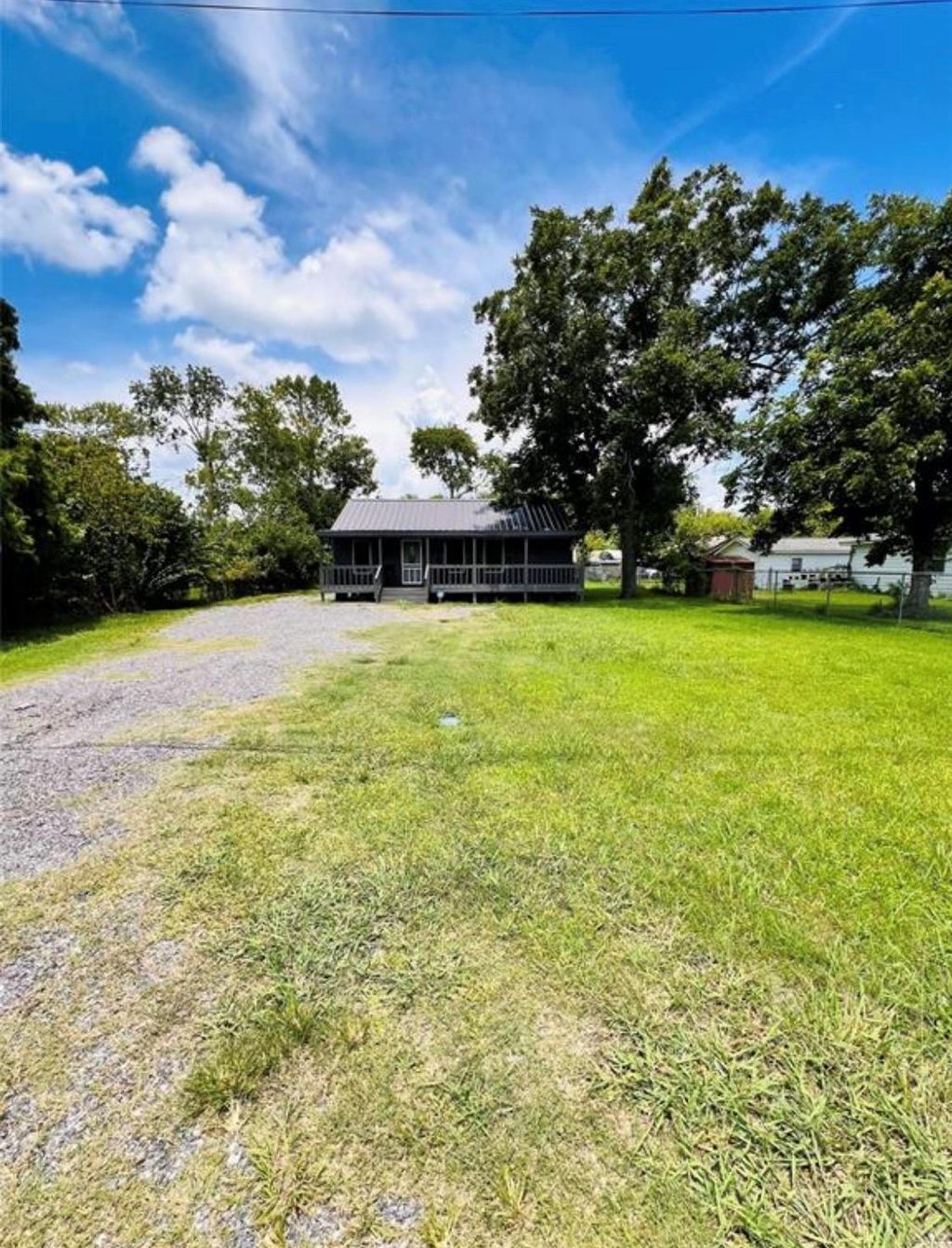 Photo of 406 Clear Lake Road, Highlands, TX 77562 (MLS # 83892645)