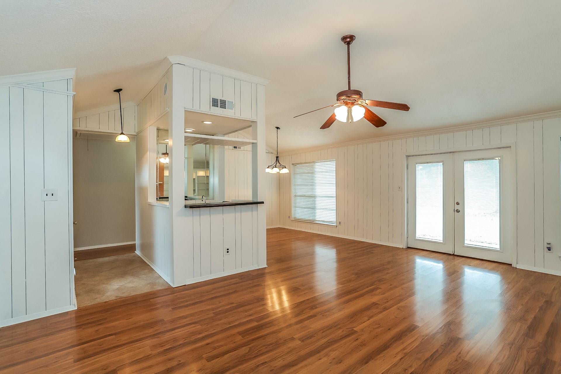 613 W Castle Harbour Drive