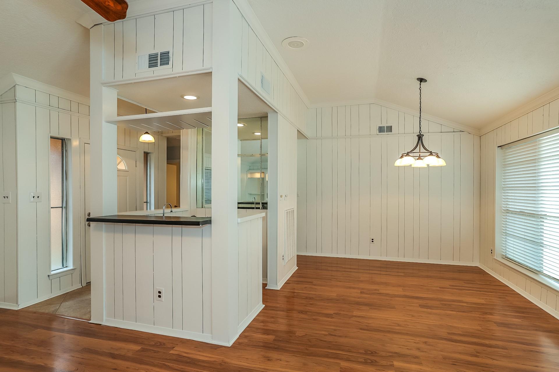 613 W Castle Harbour Drive
