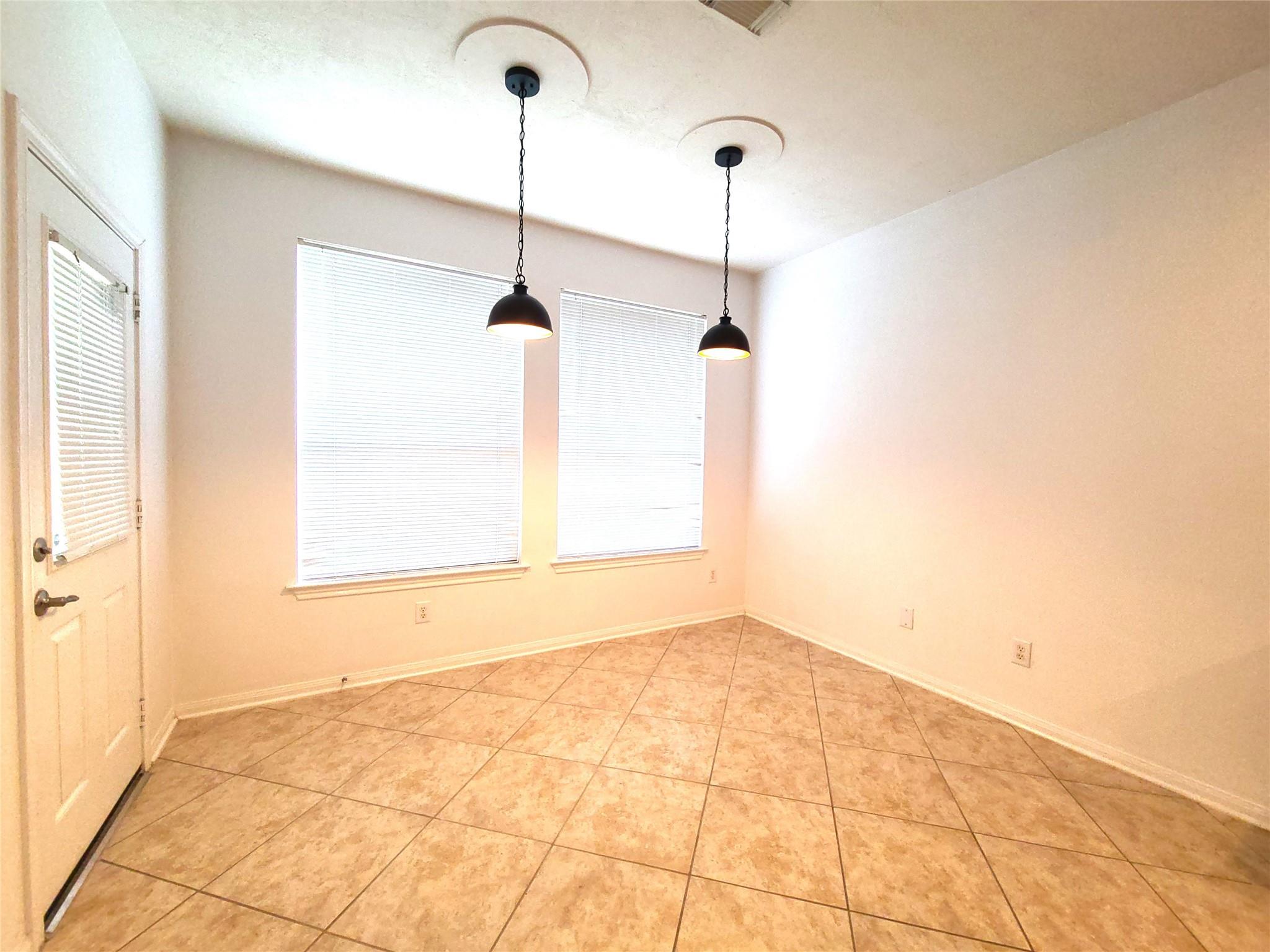 119 Benedict Canyon Loop