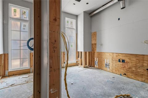 Tiny photo for 10 Courtlandt Place, Houston, TX 77006 (MLS # 13713248)