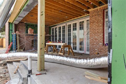 Tiny photo for 10 Courtlandt Place, Houston, TX 77006 (MLS # 13713248)