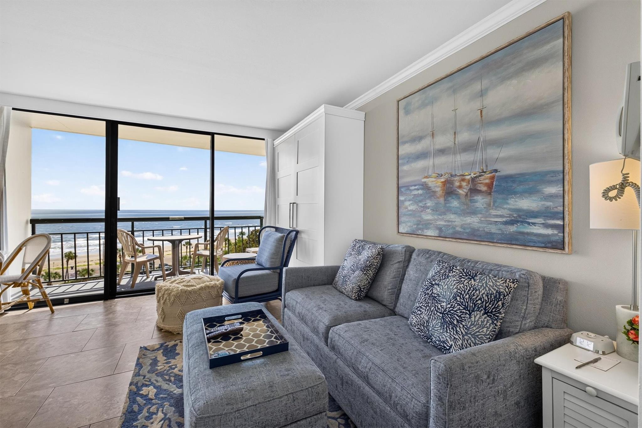 5220 Seawall Boulevard 737D