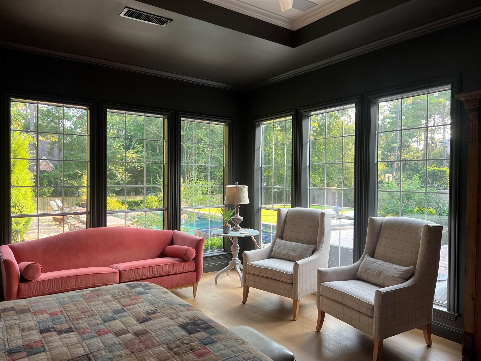 51 N Wooded Brook Circle