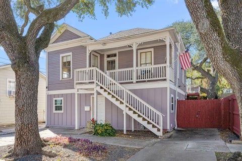 Photo of 1811 30th Street, Galveston, TX 77550 (MLS # 62599776)
