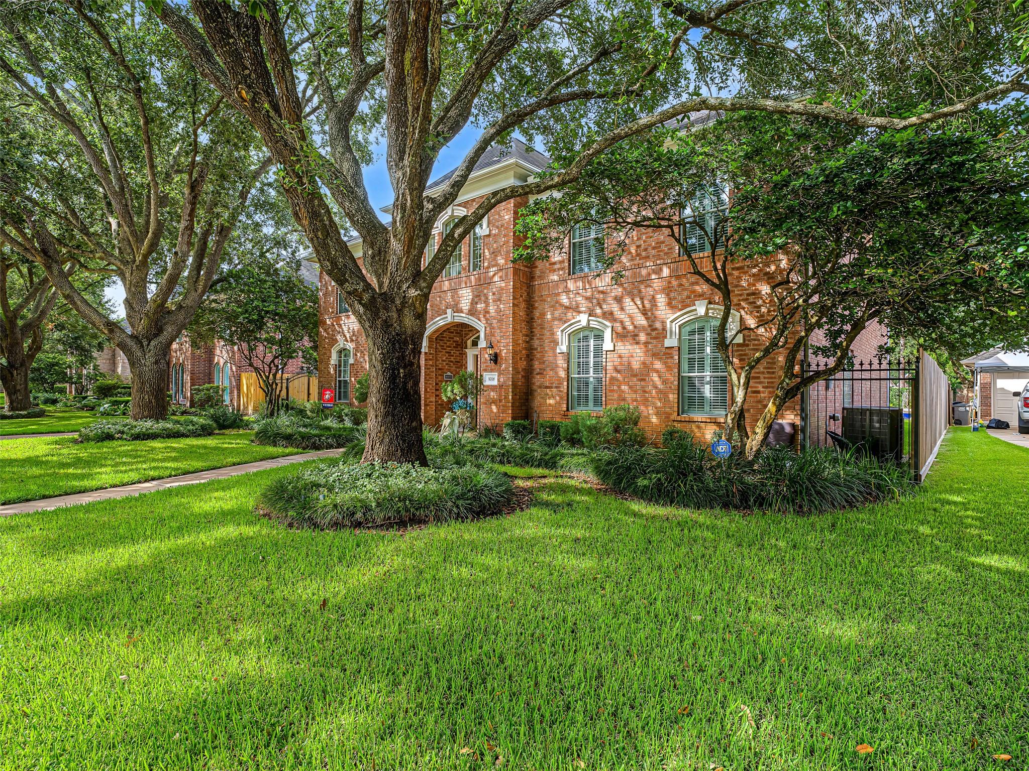 3018 Meadow Pond Drive