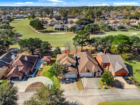 Homes For Sale - 106 Golfview Drive<br/> Montgomery, TX 77356