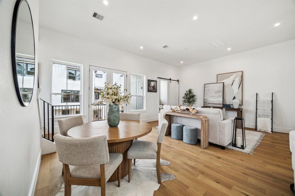 Photo of 2212 Dennis Street, Houston, TX 77004 (MLS # 31479989)