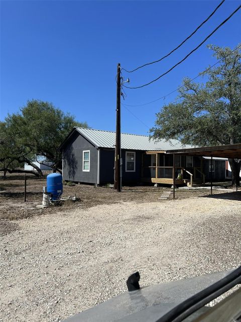 Photo of 321 County Road 310, Orange Grove, TX 78372 (MLS # 64592259) Photo of 321 County Road 310, Orange Grove, TX 78372 (MLS # 64592259)