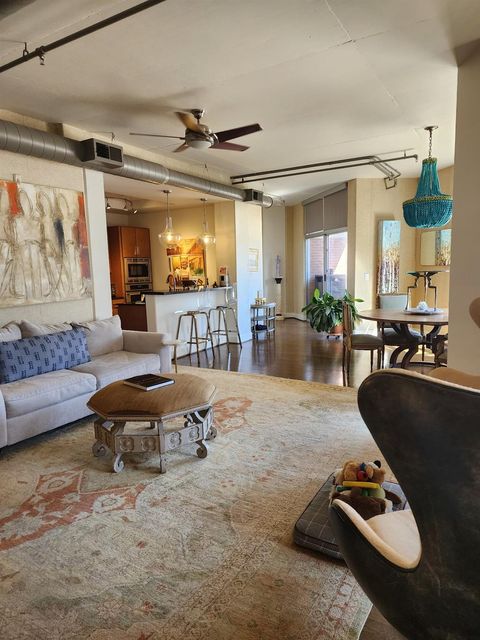 Photo of 1901 Post Oak Boulevard #709, Houston, TX 77056 (MLS # 77145821)