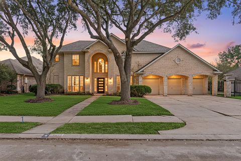 Photo of 14910 Lake Woodbridge Court, Sugar Land, TX 77498 (MLS # 57378264)