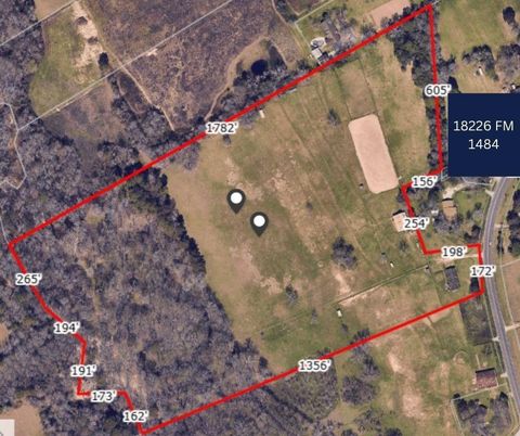 Photo of 18226 Fm 1484 Road, Conroe, TX 77303 (MLS # 24006105)