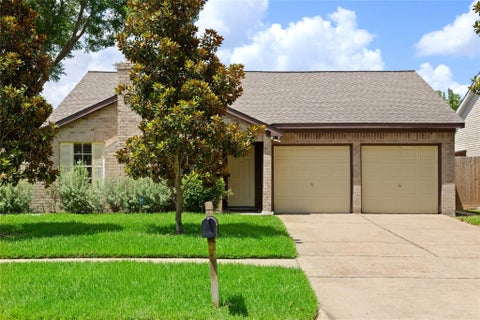 Photo of 3107 Pecan Point Drive, Sugar Land, TX 77478 (MLS # 82668354)