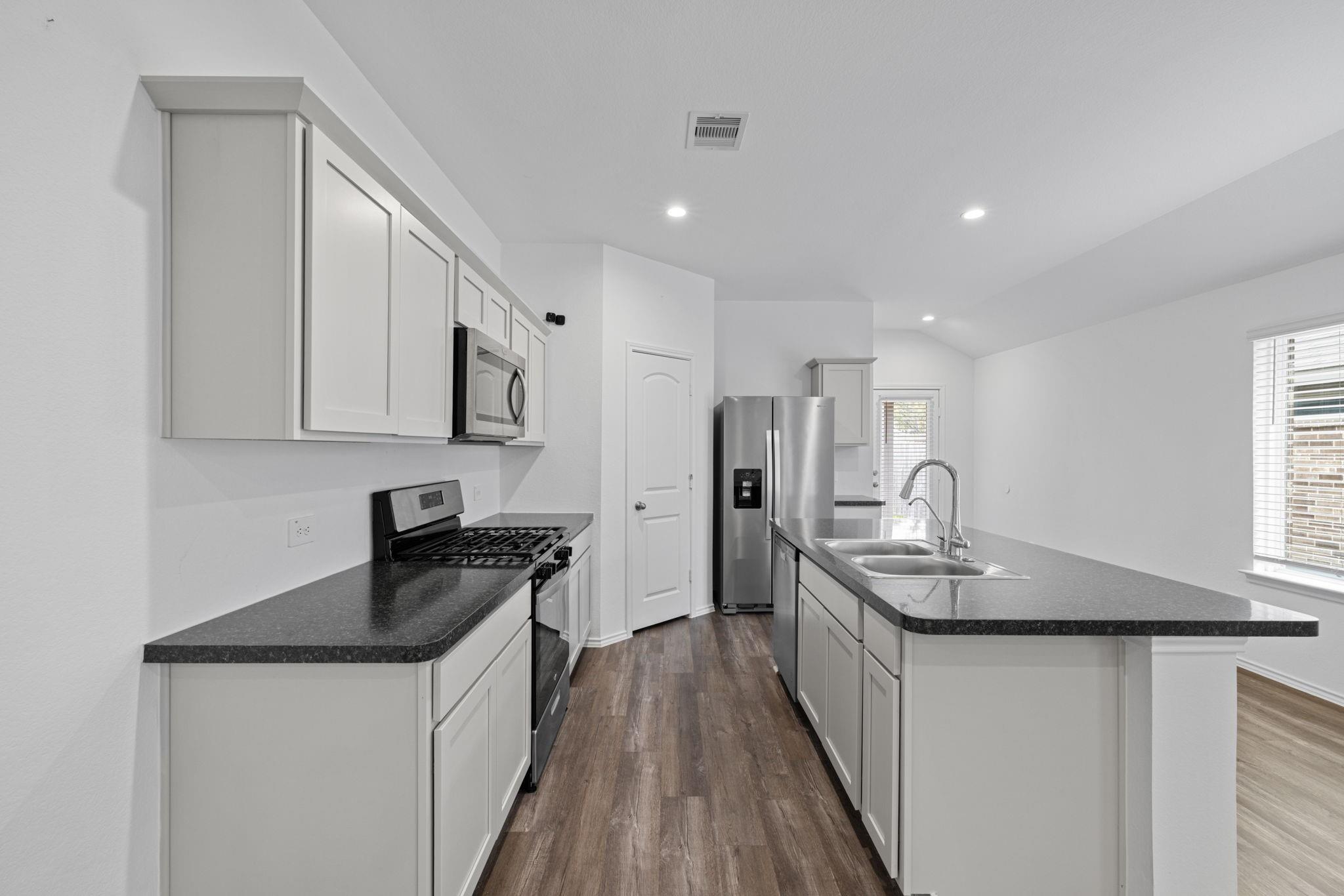 5710 Vintage Oakmont Drive