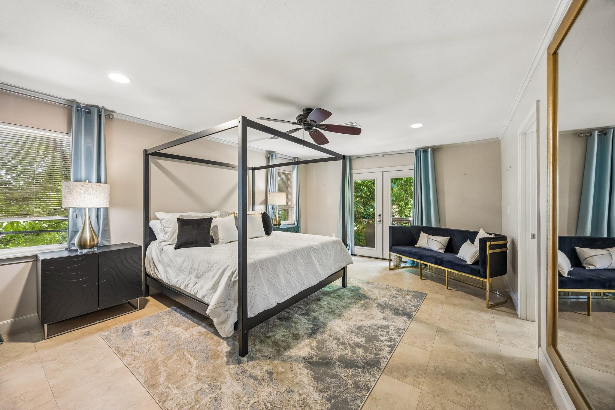 9703 Oasis Drive