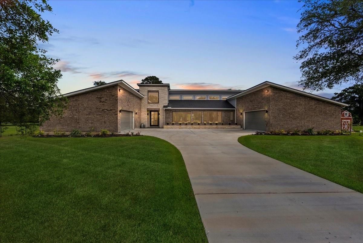 Manvel, Texas, 77578, United States, 4 Bedrooms Bedrooms, ,5 BathroomsBathrooms,Residential,Active,2042178