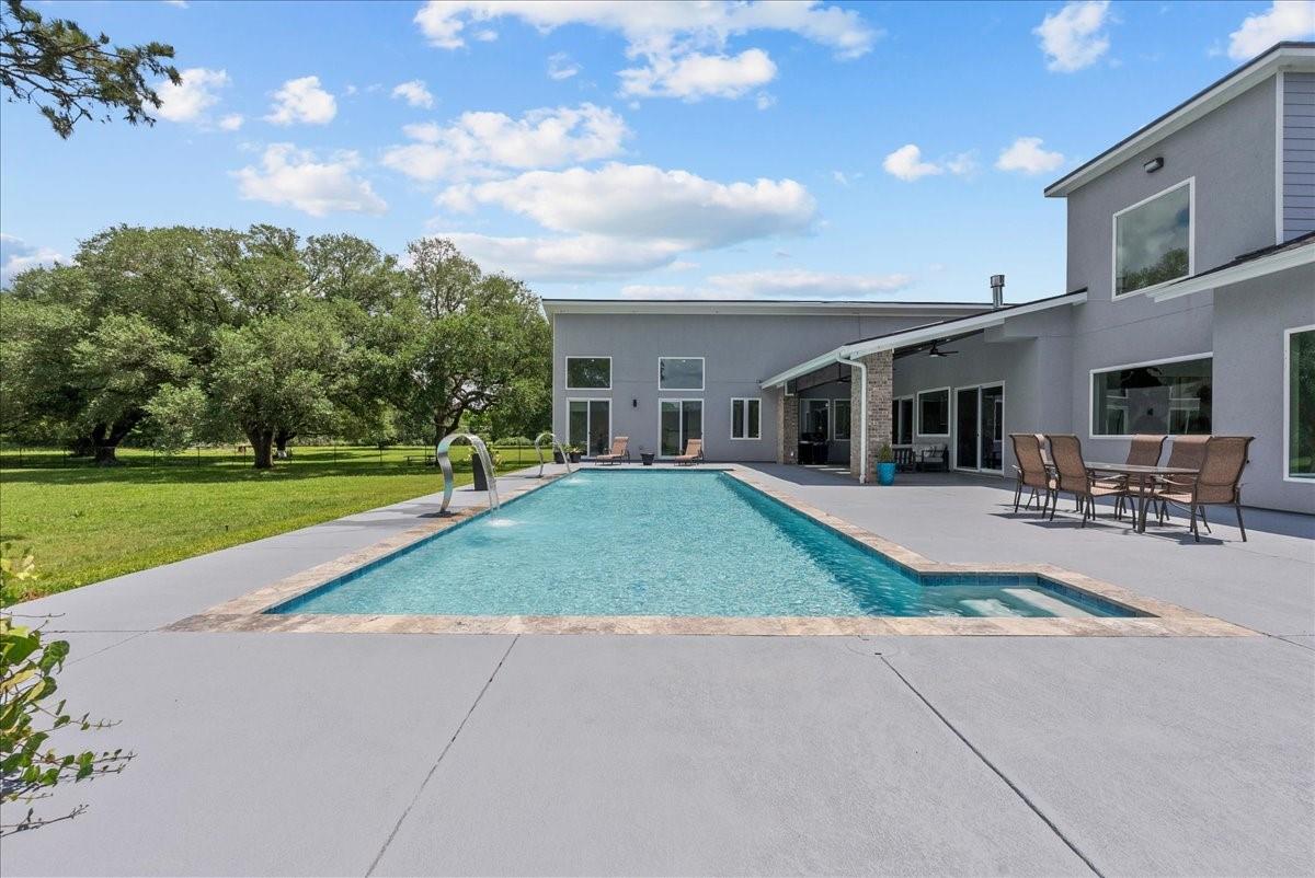 Manvel, Texas, 77578, United States, 4 Bedrooms Bedrooms, ,5 BathroomsBathrooms,Residential,Active,2042178