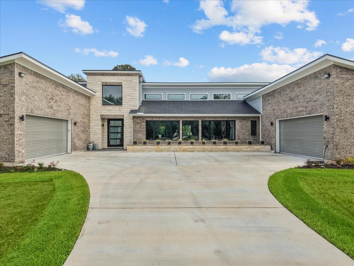 Manvel, Texas, 77578, United States, 4 Bedrooms Bedrooms, ,5 BathroomsBathrooms,Residential,Active,2042178