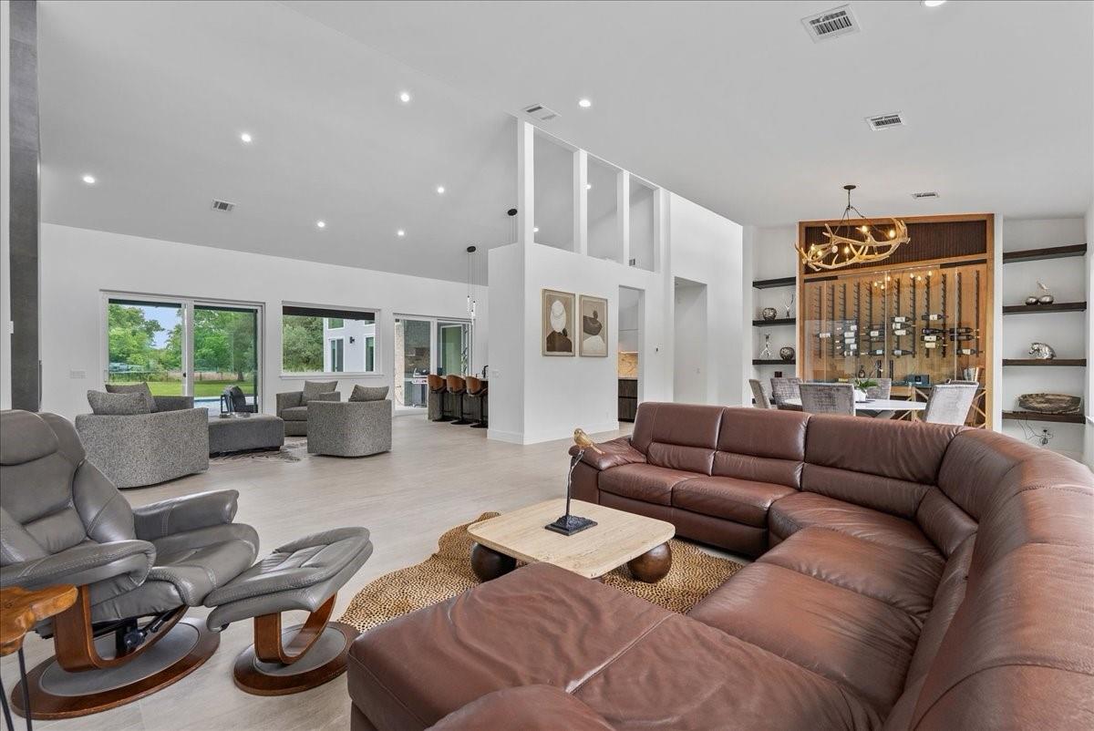 Manvel, Texas, 77578, United States, 4 Bedrooms Bedrooms, ,5 BathroomsBathrooms,Residential,Active,2042178