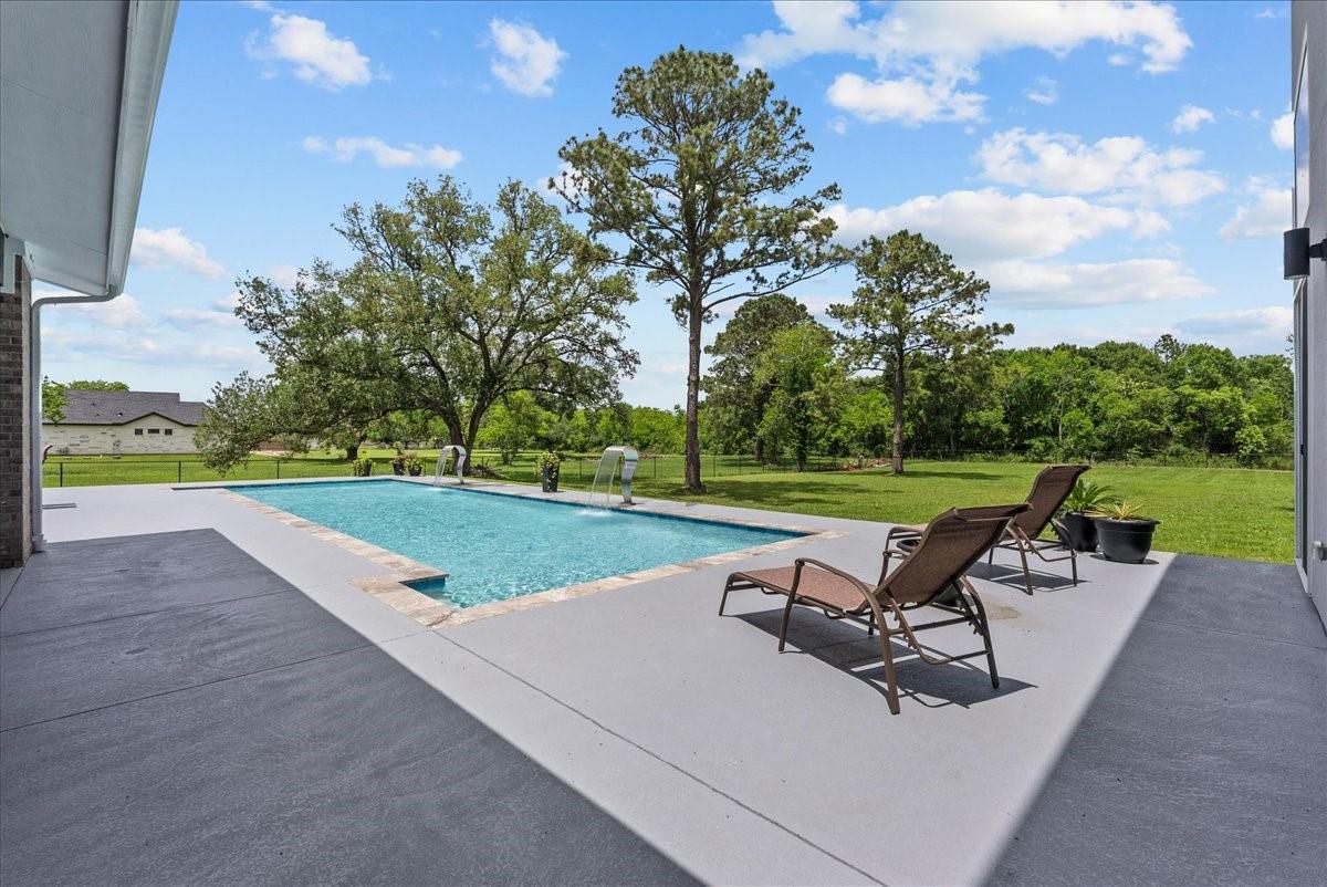 Manvel, Texas, 77578, United States, 4 Bedrooms Bedrooms, ,5 BathroomsBathrooms,Residential,Active,2042178