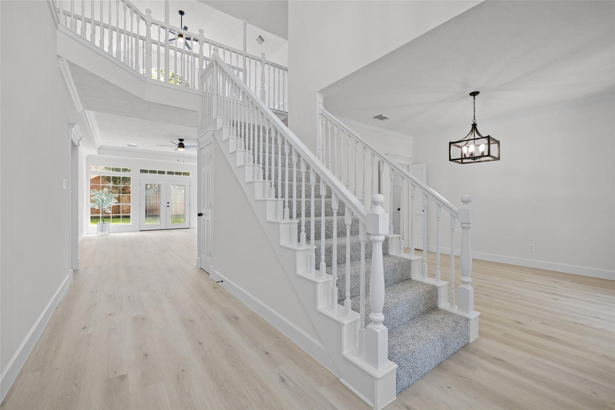 12927 Golden Rainbow Drive