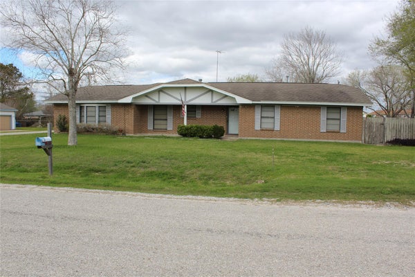 300 E AUSTIN AVE, PALACIOS, TX 77465 - Image d238b4d3cb1af08db4bb309591ffd2af/2428546441