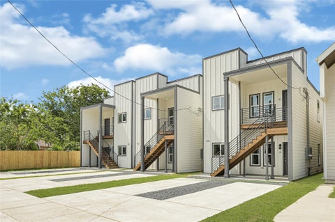 Photo of 301 Bolden Street, Houston, TX 77029 (MLS # 59091703)